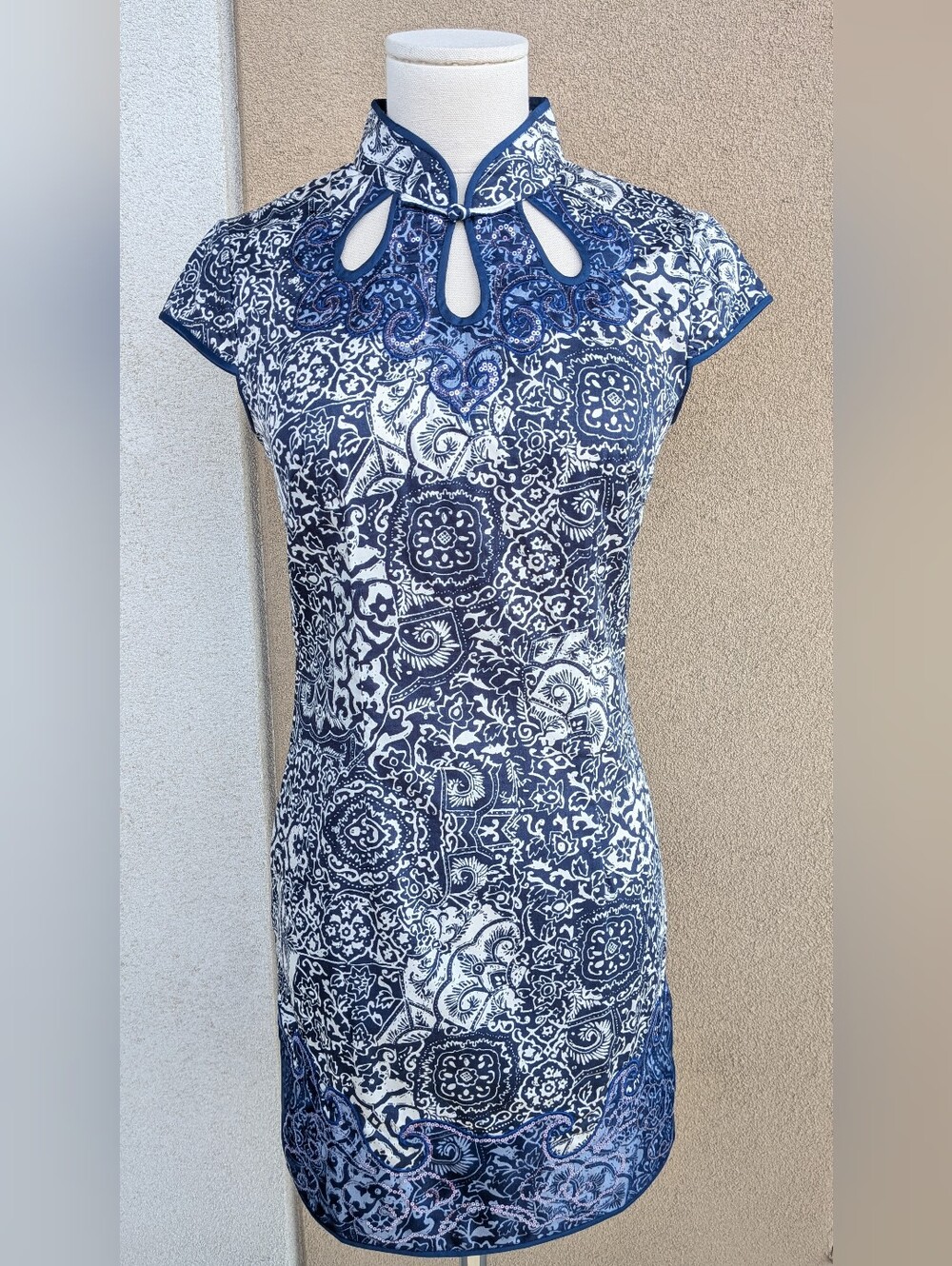 East Noble Blue White Chinoiserie Cheongsam Qipao Keyhole Mini Dress M